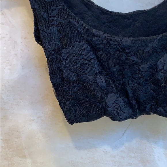 ❌SOLD on Ⓜ️❌Brandy Melville Black Lace Bandeau - Picture 5 of 6